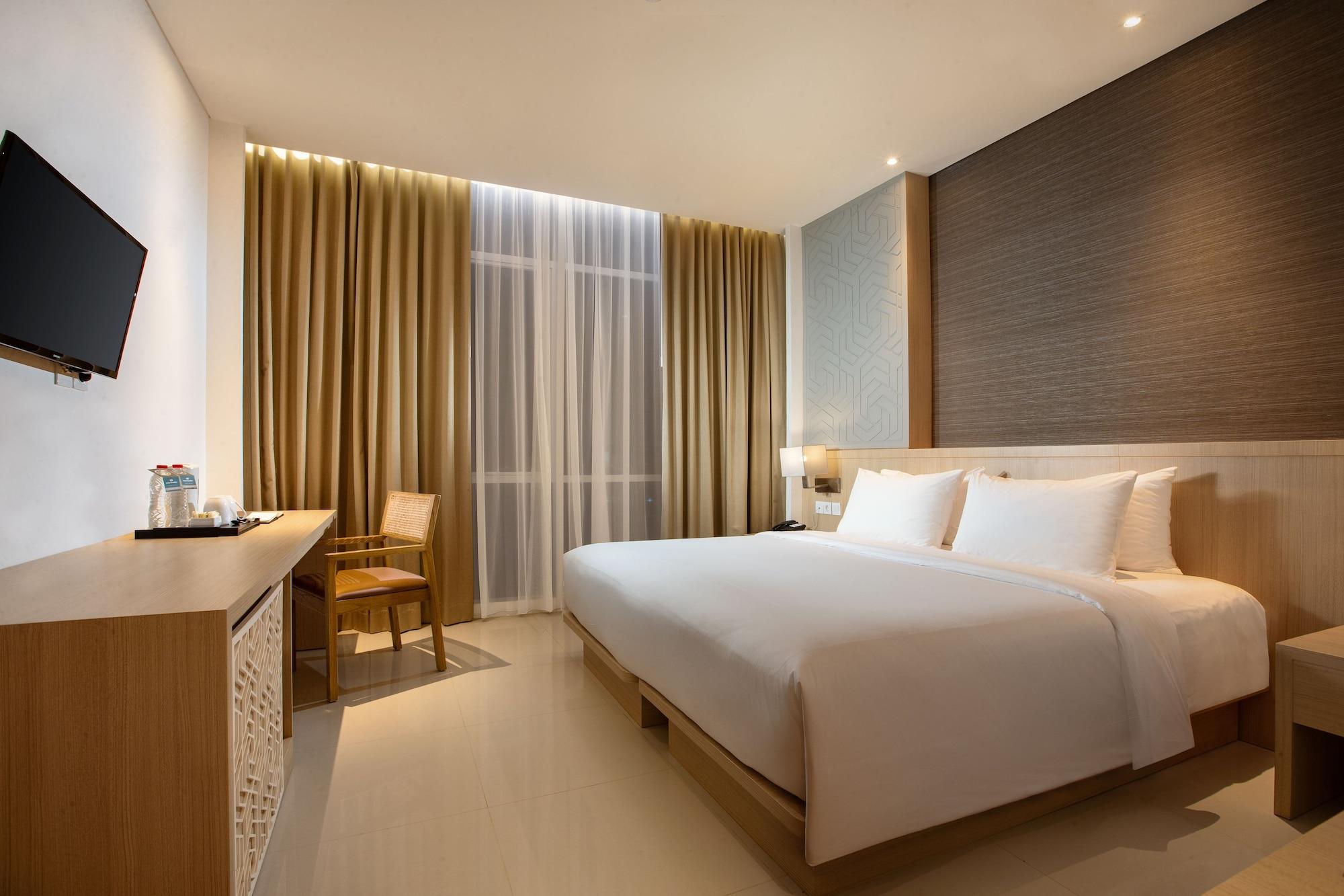 Hotel Santika Gresik Exterior photo
